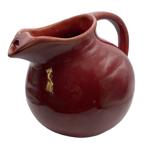 Vtg 1940s Art Deco Pottery Pitcher Ribbed Burgundy Ceramic  Vintage 1940s Art Deco Pottery Pitcher Ribbed Burgundy Ceramic Antique